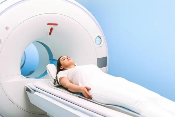 MRI ස්කෑන් එකක් කියන්නේ මොකක්ද? බය වෙන්න දෙයක්ද? අපි A-Z කතා කරමු! (MRI)