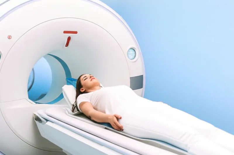 MRI ස්කෑන් එකක් කියන්නේ මොකක්ද? බය වෙන්න දෙයක්ද? අපි A-Z කතා කරමු! (MRI)