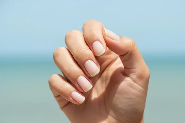 ඔයාගේ නියපොතු ගැන මේ දේවල් දන්නවද? (Nails) අපි කතා කරමු!