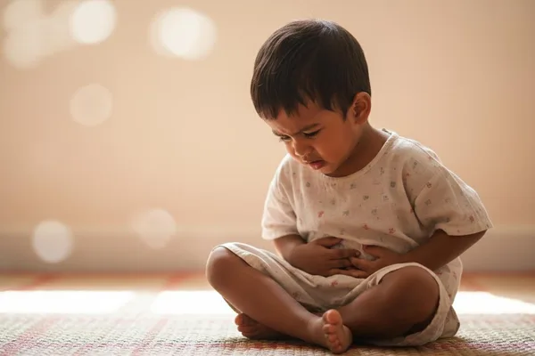 ඔයාගේ පොඩිත්තට මලබද්ධයද? (Constipation) කලබල වෙන්න එපා, අපි මේ ගැන කතා කරමු!