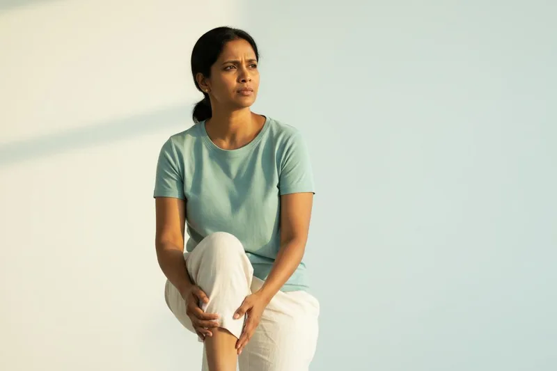 අස්ථිවල පුංචි පැලීමක් (Stress Fracture) ගැන ඔයා දැනුවත්ද? අපි කතා කරමු!